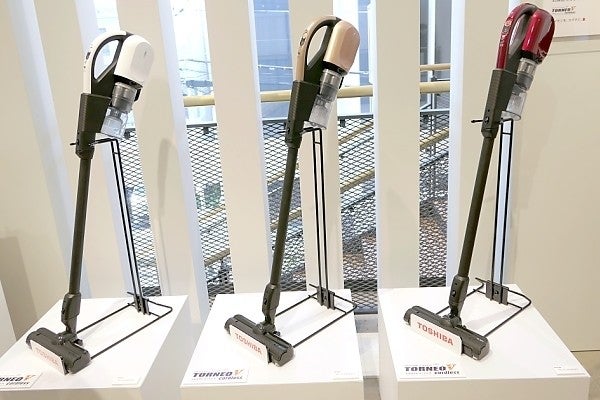 軽い使い心地が快適、東芝のコードレススティック掃除機 | マイナビ