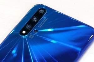 「HUAWEI nova 5T」ファーストレビュー - 上位機に見劣りしない性能と機能をミドルレンジ価格で