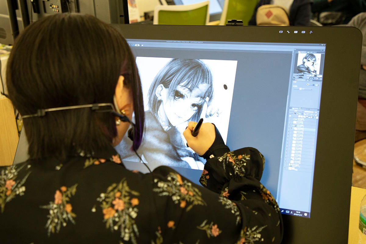 イラストレーター・おはぎ氏、31.5型ペンタブ「Wacom Cintiq Pro 32