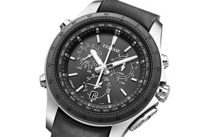 エプソン、都会的な雰囲気の腕時計「TRUME」　50本限定販売