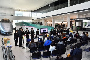 鉄道博物館「なるほど ザ・新幹線」開催、現役運転士・車掌も参加