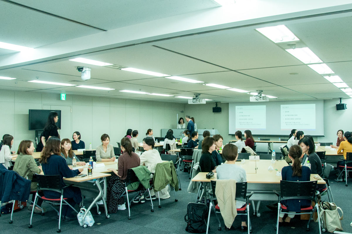 産休・育休中の女性社員を対象に開催された「ORIX Group Mom(オリックス・グループ・マム)」（写真：マイナビニュース）