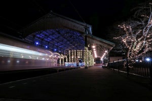 叡山電鉄、八瀬比叡山口駅を光で演出 - 12/14クリスマスイベントも
