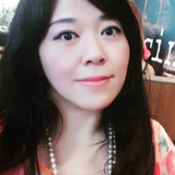 ワインエッセイスト、ギフトソムリエ:Papp Hideko（パップ ヒデコ）