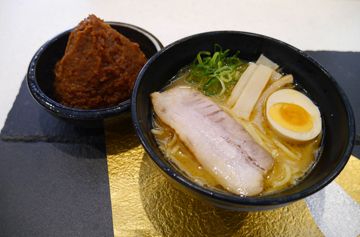 「本格ラーメンシリーズ」の第八弾「神系金澤味噌ラーメン」