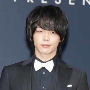 中村倫也、今年最大のニュースは“横浜流星”「ご飯おごってもらおうかな」