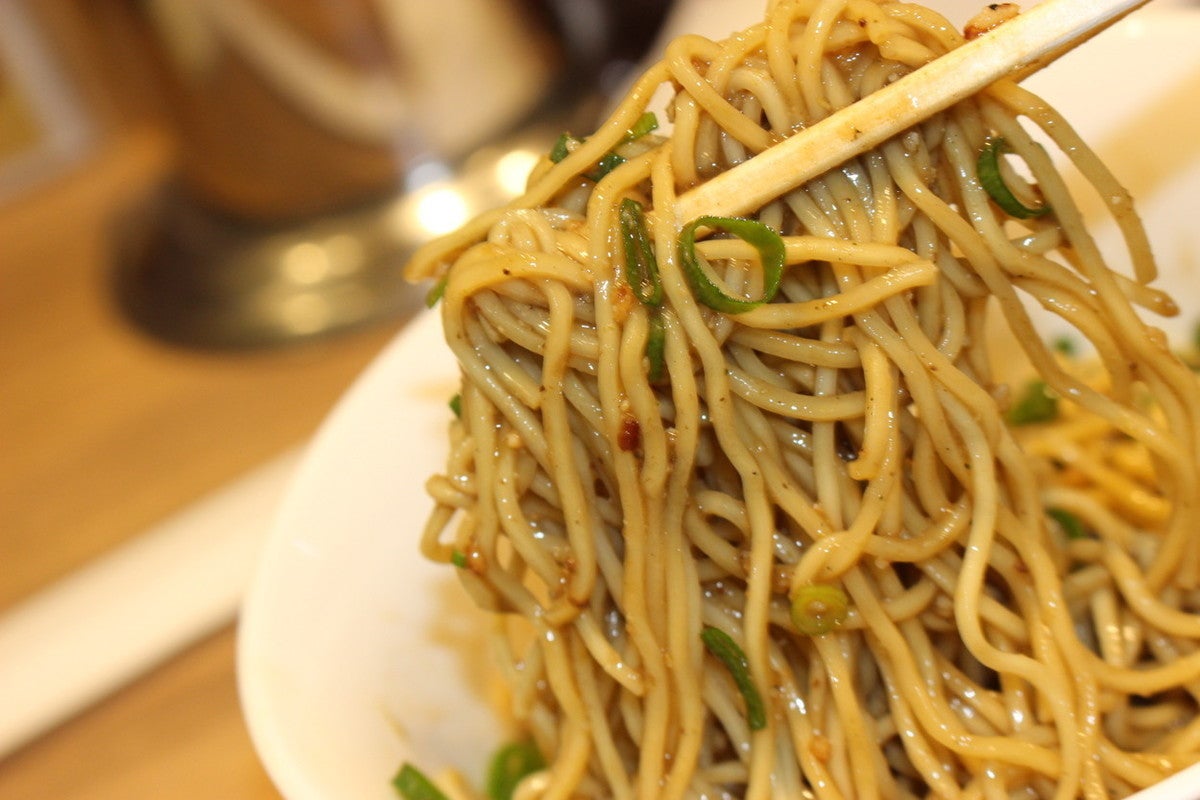 期間限定 元祖 汁なし坦々麺 の店 汁なし坦々麺 きさく の味にハマった マイナビニュース