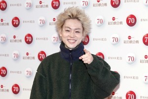 菅田将暉、初紅白リハで金髪立ち上げヘアのワケ「会見行けなかったので」