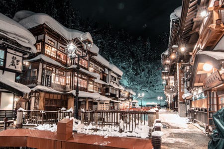 山形 銀山温泉の雪景色を切り取った写真が まるで絵画と話題に 撮影のコツは 一眼で撮る場合はできるだけ マイナビニュース