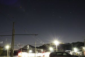 秩父鉄道「三峰口駅天体観望会」開催、天体望遠鏡で冬の星座を観察
