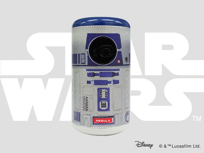 R2-D2」デザインの小型プロジェクタ - Android TV搭載で単体投写