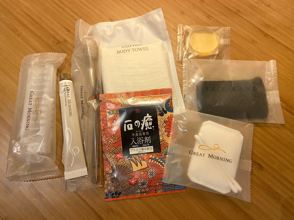 アメニティも充実。トゥースペーストはお持ち帰りする人も多いとか