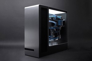 「InWin 909」をカスタマイズした本格水冷フルタワーケース