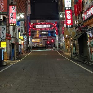 コロナ騒動の影響? 人がいない歌舞伎町の写真がツイッターで話題に - 「眠らない街と言われていたのに」