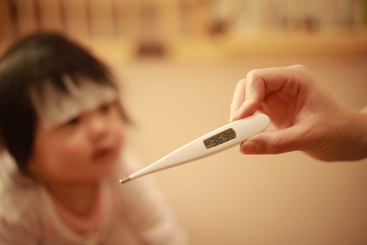 赤ちゃん用体温計のおすすめ11選 非接触式やおでこ 耳で測るものなど マイナビニュース