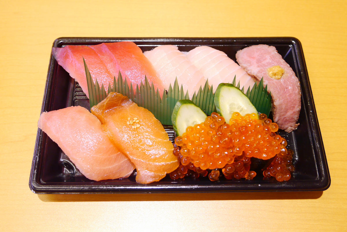 「持ち帰り用セット」(1,100円)