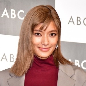 ローラ、恋愛スイッチON「探してる」 LAでの出会いも告白「3日連続で…」