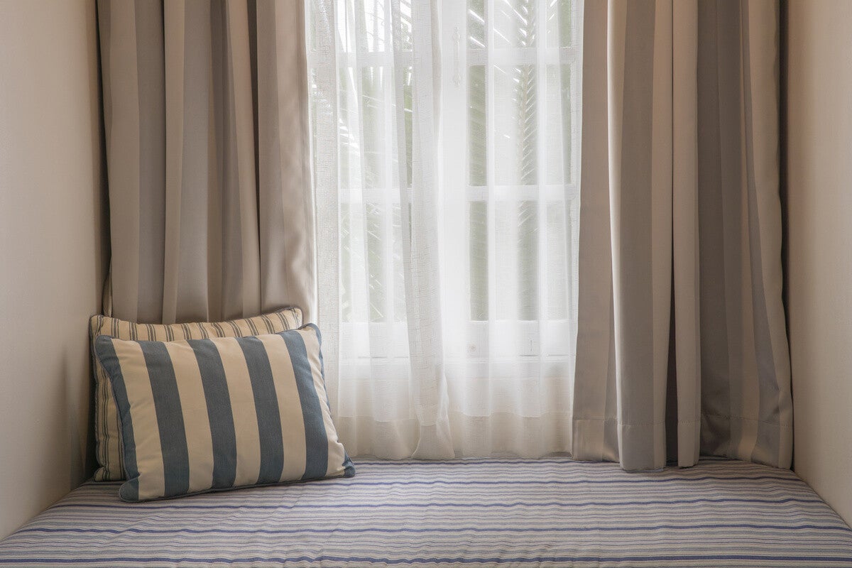 遮光カーテンのおすすめランキングtop10 北欧風や花柄などおしゃれなデザインを紹介 マイナビニュース