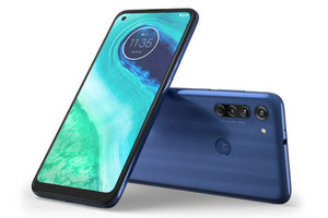 国内4キャリア対応で高コスパのSIMフリースマホ、モトローラ「moto g8 ...