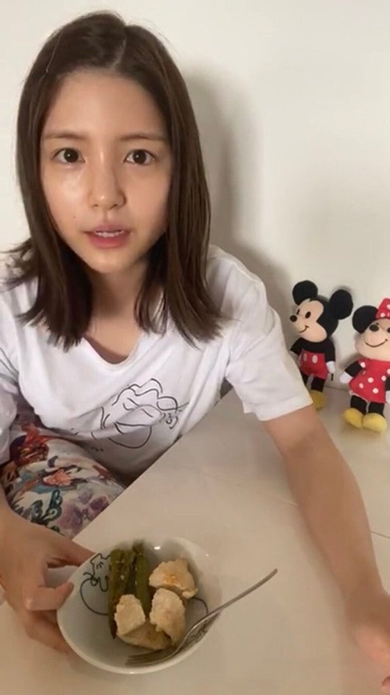 川島海荷 すっぴん 部屋着でインスタライブ 可愛すぎ と反響 マイナビニュース