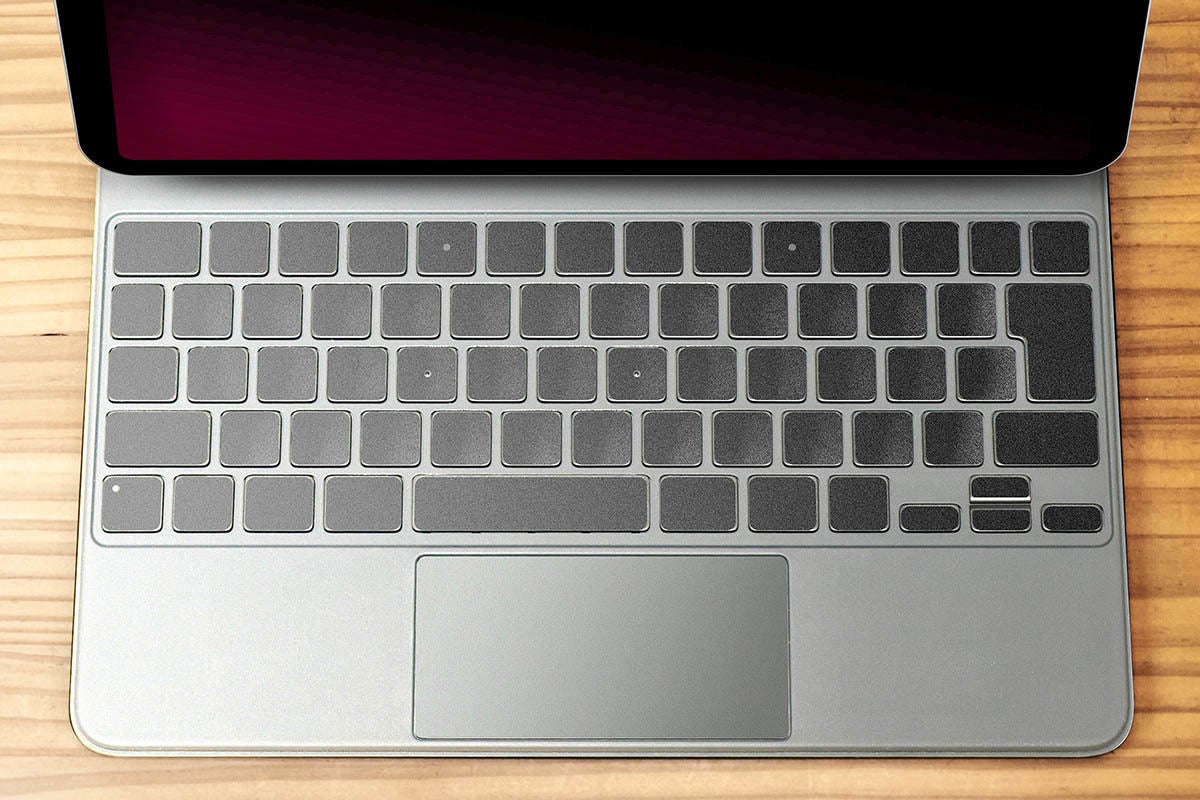 iPad ProのMagic Keyboardが無刻印に「ブラックアウトステッカー