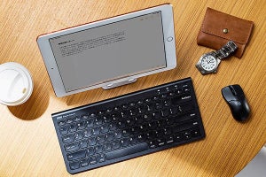最大3台のiPadやiPhoneで使える薄型Bluetoothキーボード　サンワダイレクト