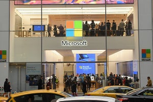 Microsoft、直営小売店を全て閉鎖、リテール事業はオンラインストアに