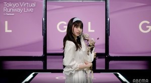 乃木坂46齋藤飛鳥、花束抱えてランウェイ　山下美月･松村沙友理らも出演