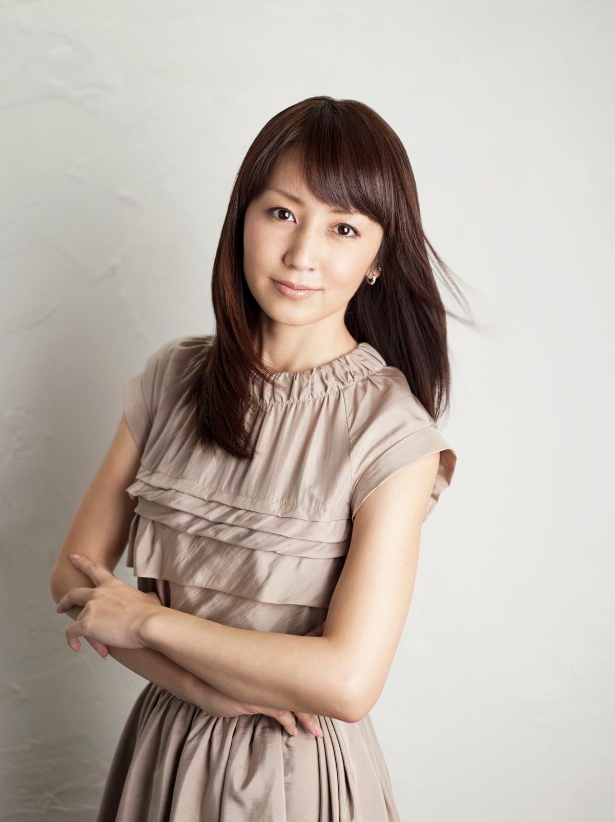 女優矢田亜希子さんもお持ちのピコタン ロック