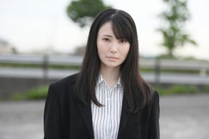美村里江、『MIU404』出演! “1億円を持って逃げる女”に