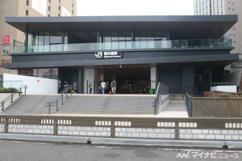 Jr飯田橋駅の新ホーム 新西口駅舎供用開始 列車との隙間ほぼ解消 マイナビニュース