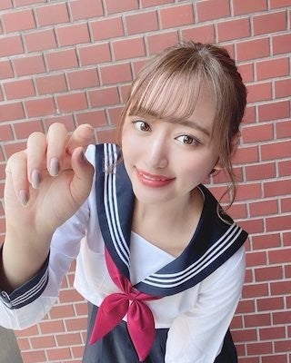 インドネシア 日本のハーフアイドル 池田メルダが制服コスプレ披露 マイナビニュース