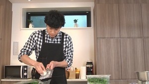 東山紀之、家事を披露「カメラの前で料理を作るのは約10年ぶり」