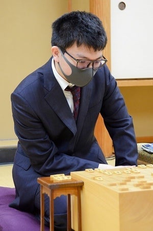 永瀬拓矢叡王が防衛にあと１勝！　相掛かりで豊島将之竜王・名人を破る　第５期叡王戦七番勝負第７局