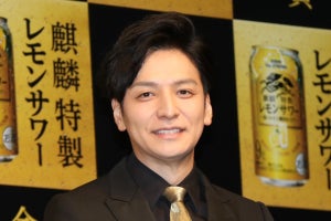 生田斗真、結婚後初の公の場で祝福に感謝!  “金色ネクタイ”で輝き放つ