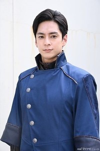 『仮面ライダーセイバー』ブレイズ山口貴也、永徳と作り上げた変身ポーズの裏に仮面ライダーナイトへの思い