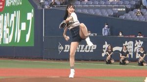 NMB48横野すみれ、“魔球”特訓で始球式「結構投げれたので75点」