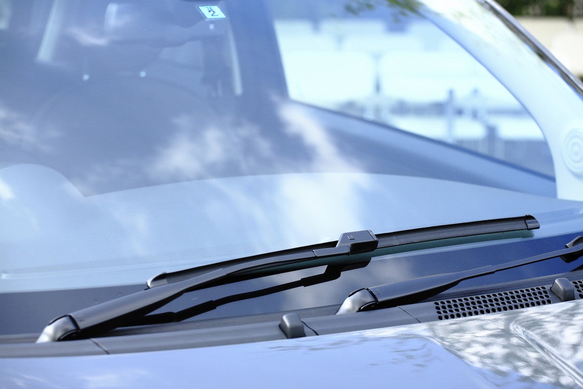 車エアロワイパー 11選 素材 効果 種類も紹介 高速走行に強い マイナビニュース
