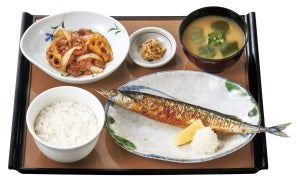 やよい軒、肉×魚の「さんまの塩焼と牛肉炒めの定食」を発売　