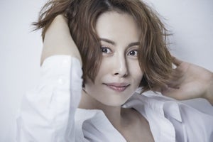 米倉涼子、Netflix版『新聞記者』に主演「ひたむきで魅力的な女性を」