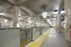 「大阪メトロ」御堂筋線江坂駅に可動式ホーム柵、11月下旬運用開始