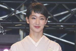 剛力彩芽、着物姿で独立後初の公の場「役者として成長したい」