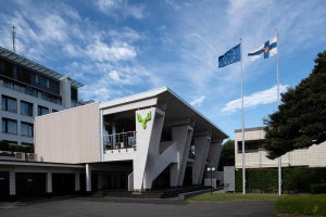 フィンランド、木の温もりあふれる「メッツァ・パビリオン」を大使館内にOPEN