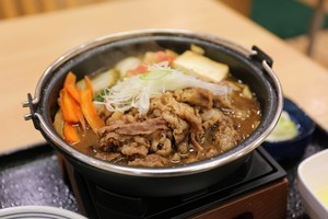 吉野家、初の「黒毛和牛」を発売! "とろけるお肉"を堪能してきた 