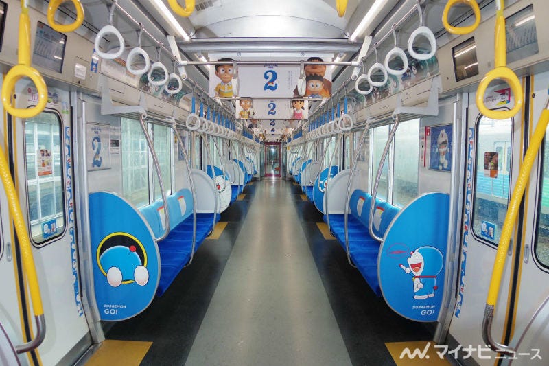 西武鉄道系 Doraemon Go 思わず笑顔になるラッピング電車 マイナビニュース