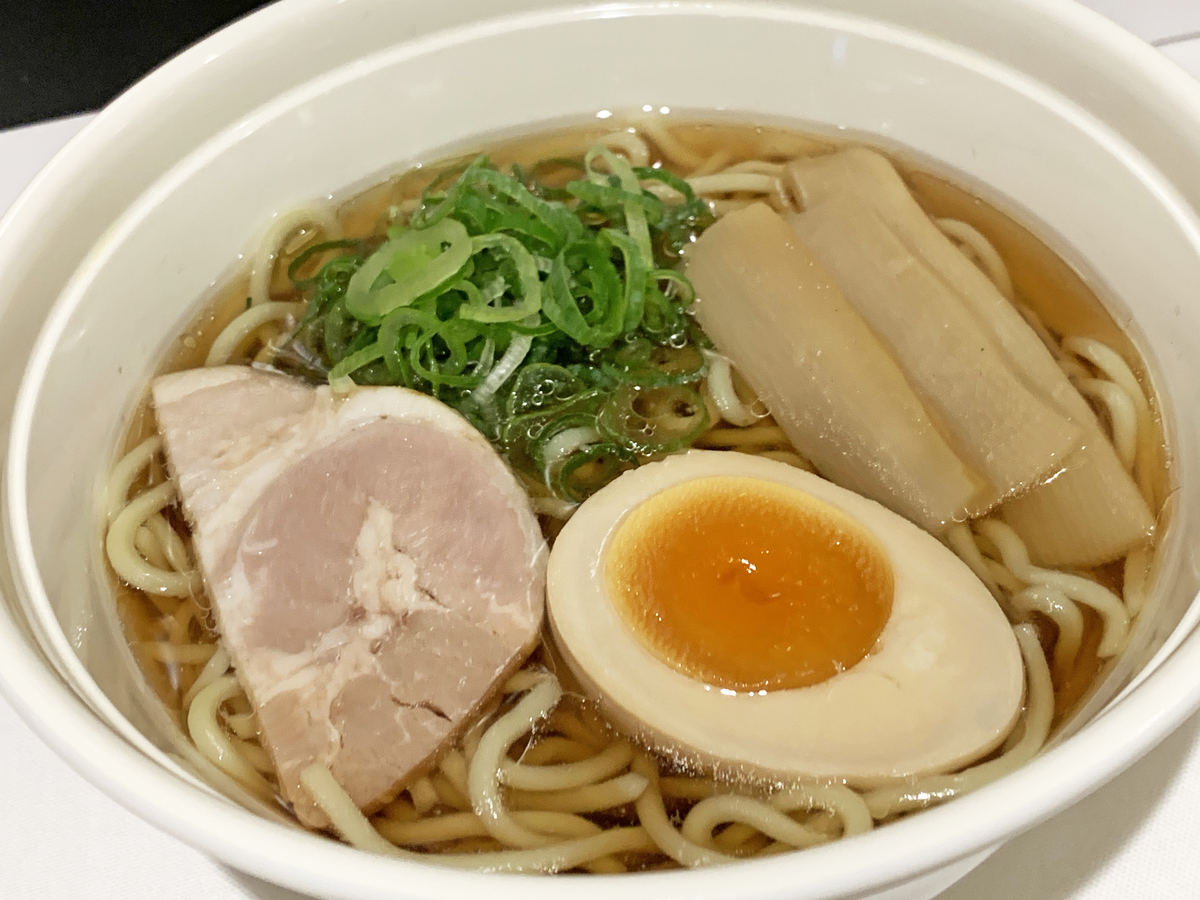 「醤油ラーメン」(税別300円)