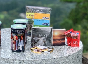 九州の観光地をお菓子で支援! 森永「おかしプリント」、西鉄とコラボを実施