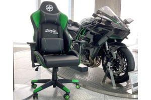 カワサキ、「Ninja H2」をイメージしたゲーミングチェア