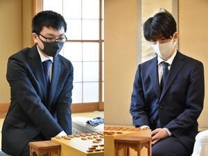 永瀬拓矢王座が藤井聡太二冠相手にまさかの四間飛車を採用！　激闘の王座戦五番勝負がその背景か　第70期王将戦挑戦者決定リーグ戦