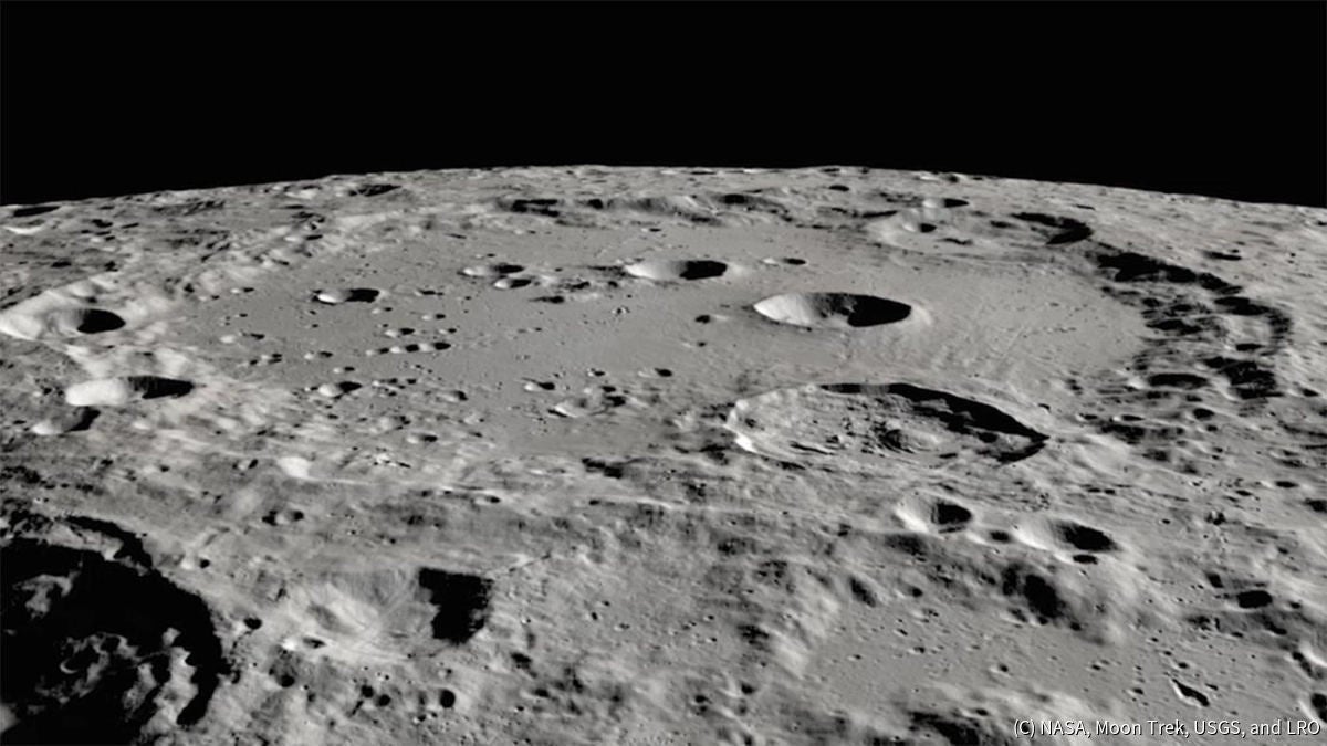 Nasa 太陽に照らされた月表面に 水分子 を発見 資源利用には依然課題 Tech